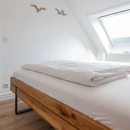 Kaept'n Nelson, App 13 *